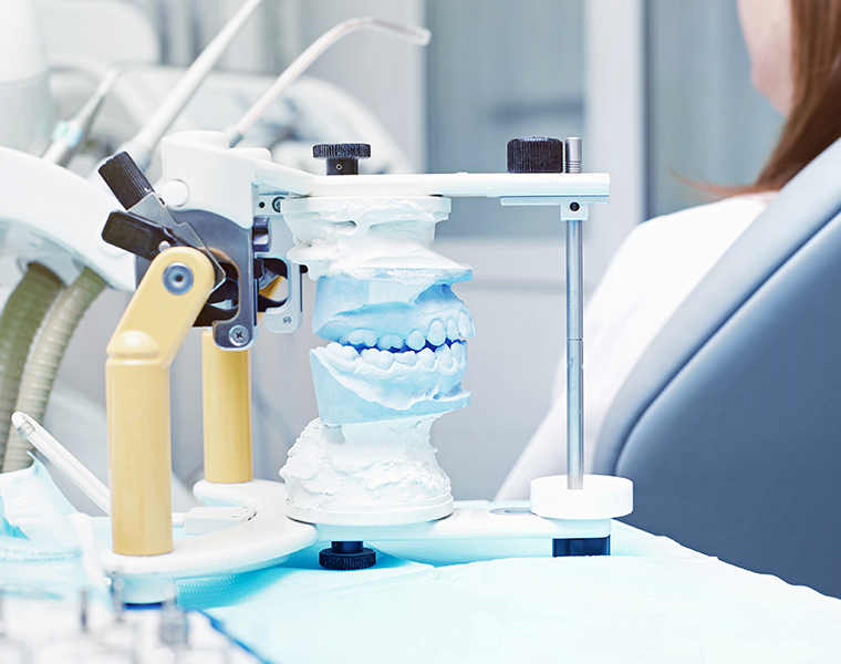 東京駅（京橋駅）徒歩2分の歯医者、精密根管治療、村岡歯科医院の歯ぎしり、食いしばり