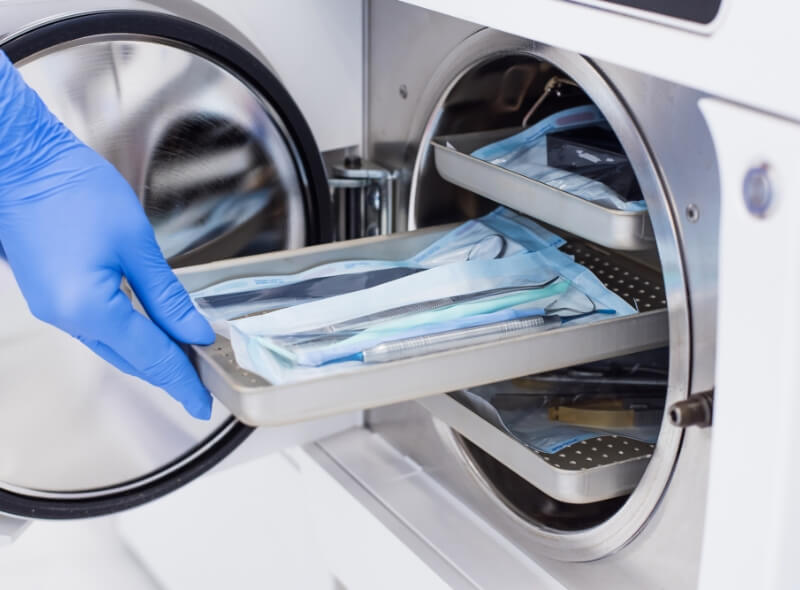 東京駅（京橋駅）徒歩2分の歯医者、精密根管治療、村岡歯科医院の世界水準の滅菌システム