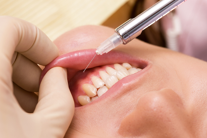 東京駅（京橋駅）徒歩2分の歯医者、精密根管治療、村岡歯科医院の痛みを感じさせない技術